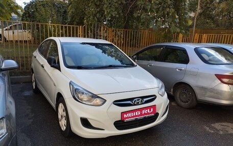 Hyundai Solaris II рестайлинг, 2013 год, 1 100 000 рублей, 6 фотография