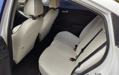 Hyundai Solaris II рестайлинг, 2013 год, 1 100 000 рублей, 14 фотография