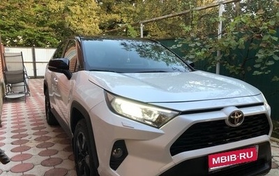 Toyota RAV4, 2021 год, 3 900 000 рублей, 1 фотография