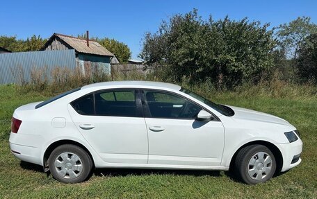 Skoda Octavia, 2020 год, 1 200 000 рублей, 2 фотография