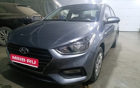 Hyundai Solaris II рестайлинг, 2018 год, 1 700 000 рублей, 3 фотография