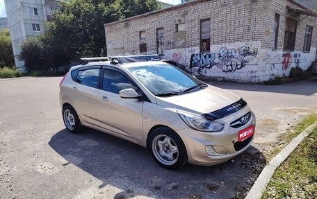 Hyundai Solaris II рестайлинг, 2013 год, 670 000 рублей, 1 фотография