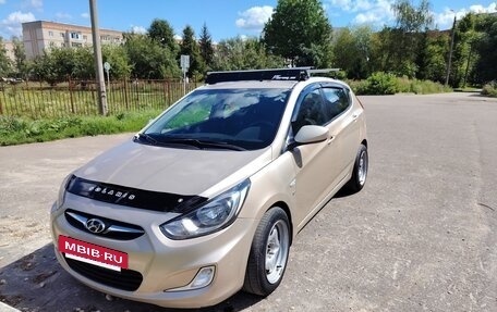 Hyundai Solaris II рестайлинг, 2013 год, 670 000 рублей, 2 фотография