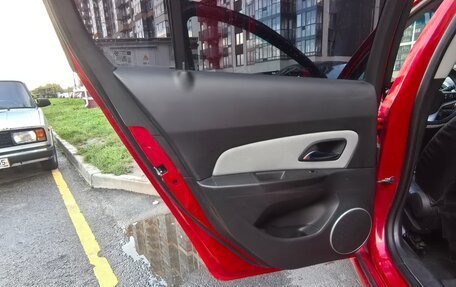 Chevrolet Cruze II, 2014 год, 900 950 рублей, 10 фотография