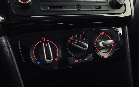 Volkswagen Polo VI (EU Market), 2018 год, 1 150 000 рублей, 13 фотография