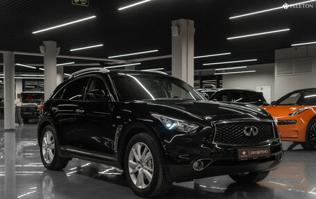 Infiniti QX70, 2017 год, 4 100 000 рублей, 2 фотография