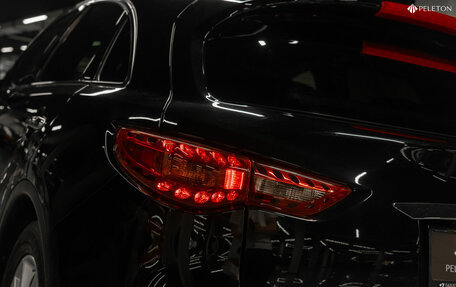 Infiniti QX70, 2017 год, 4 100 000 рублей, 28 фотография