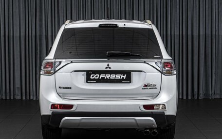 Mitsubishi Outlander III рестайлинг 3, 2014 год, 1 349 000 рублей, 4 фотография