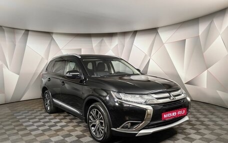 Mitsubishi Outlander III рестайлинг 3, 2015 год, 1 269 000 рублей, 3 фотография