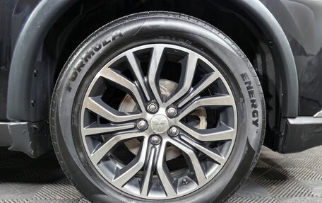 Mitsubishi Outlander III рестайлинг 3, 2015 год, 1 269 000 рублей, 17 фотография