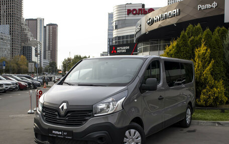Renault Trafic, 2019 год, 2 435 000 рублей, 19 фотография