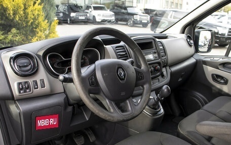 Renault Trafic, 2019 год, 2 435 000 рублей, 17 фотография