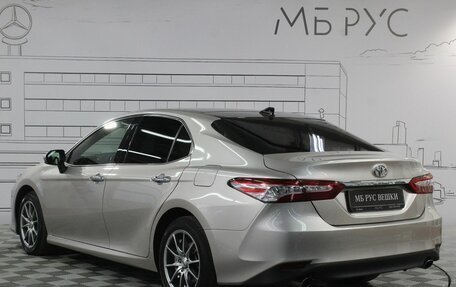 Toyota Camry, 2022 год, 3 500 000 рублей, 10 фотография