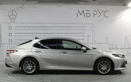Toyota Camry, 2022 год, 3 500 000 рублей, 7 фотография