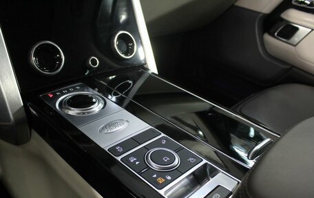 Land Rover Range Rover IV рестайлинг, 2020 год, 7 450 000 рублей, 21 фотография
