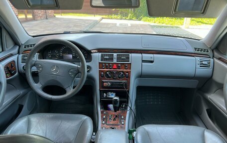 Mercedes-Benz E-Класс, 2000 год, 480 000 рублей, 13 фотография