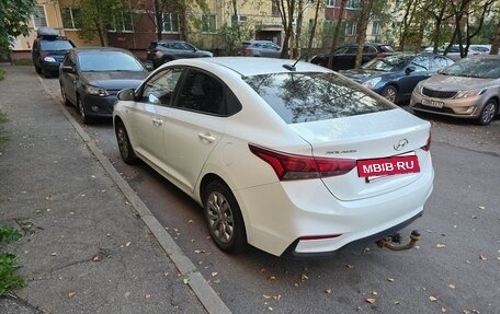 Hyundai Solaris II рестайлинг, 2019 год, 1 000 000 рублей, 3 фотография