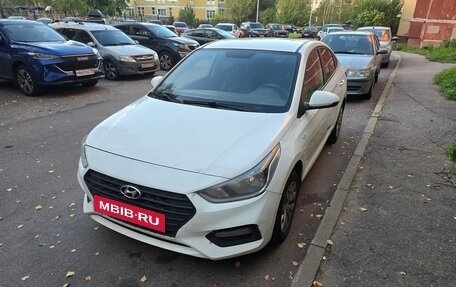 Hyundai Solaris II рестайлинг, 2019 год, 1 000 000 рублей, 4 фотография