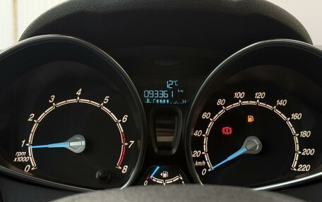 Ford Fiesta, 2015 год, 950 000 рублей, 13 фотография
