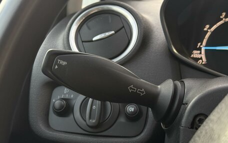 Ford Fiesta, 2015 год, 950 000 рублей, 17 фотография