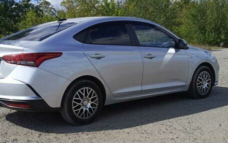 Hyundai Solaris II рестайлинг, 2021 год, 1 600 000 рублей, 3 фотография