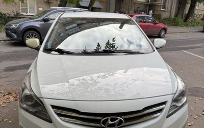Hyundai Solaris II рестайлинг, 2015 год, 968 000 рублей, 1 фотография