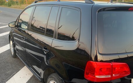 Volkswagen Touran III, 2012 год, 1 000 000 рублей, 8 фотография