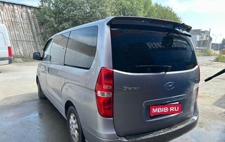 Hyundai Grand Starex Grand Starex I рестайлинг 2, 2014 год, 1 700 000 рублей, 10 фотография