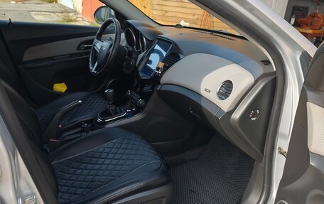 Chevrolet Cruze II, 2012 год, 870 000 рублей, 6 фотография