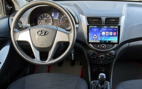 Hyundai Solaris II рестайлинг, 2016 год, 898 000 рублей, 13 фотография