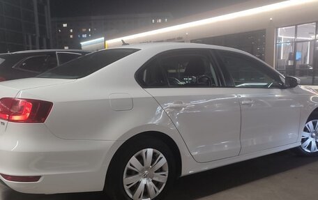 Volkswagen Jetta VI, 2013 год, 950 000 рублей, 5 фотография