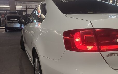 Volkswagen Jetta VI, 2013 год, 950 000 рублей, 6 фотография