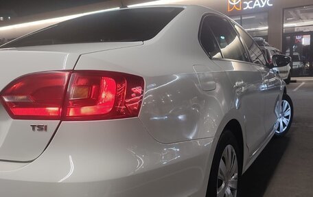 Volkswagen Jetta VI, 2013 год, 950 000 рублей, 4 фотография