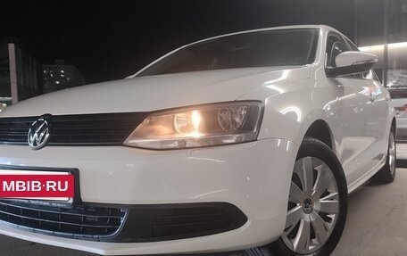Volkswagen Jetta VI, 2013 год, 950 000 рублей, 9 фотография