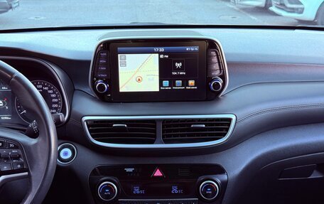 Hyundai Tucson III, 2019 год, 2 500 000 рублей, 21 фотография