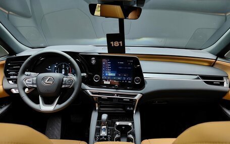 Lexus RX IV рестайлинг, 2025 год, 7 950 000 рублей, 16 фотография