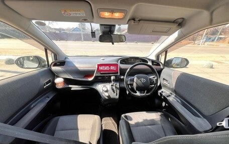Toyota Sienta II, 2019 год, 1 395 000 рублей, 10 фотография