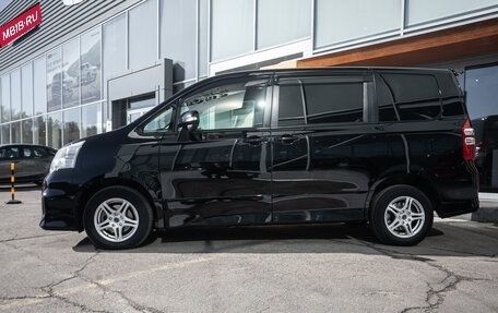 Toyota Noah III, 2011 год, 1 359 000 рублей, 4 фотография