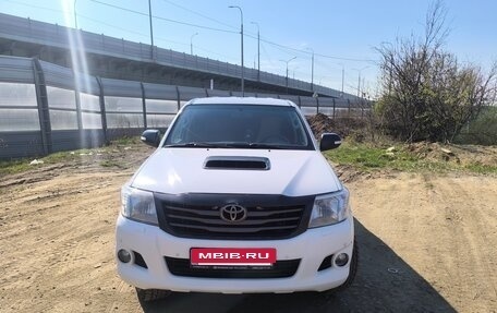 Toyota Hilux VII, 2012 год, 2 600 000 рублей, 2 фотография