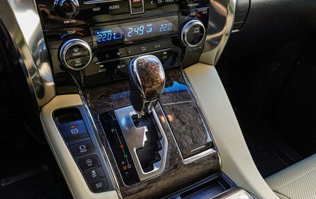 Toyota Alphard III, 2021 год, 6 300 000 рублей, 15 фотография