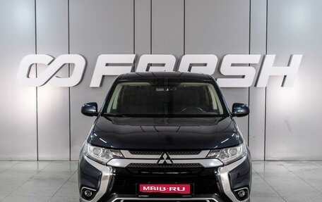 Mitsubishi Outlander III рестайлинг 3, 2018 год, 1 299 000 рублей, 3 фотография