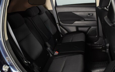 Mitsubishi Outlander III рестайлинг 3, 2018 год, 1 299 000 рублей, 7 фотография