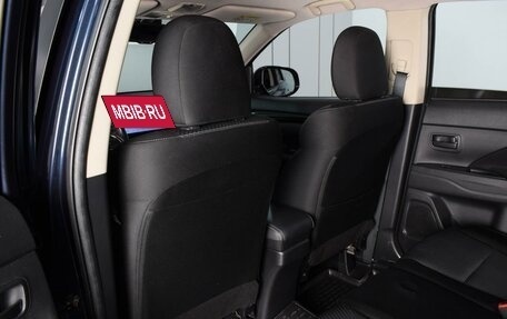 Mitsubishi Outlander III рестайлинг 3, 2018 год, 1 299 000 рублей, 11 фотография