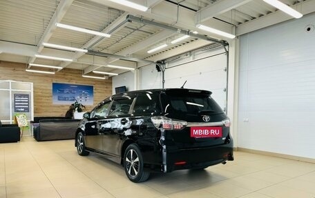 Toyota Wish II, 2012 год, 1 799 999 рублей, 4 фотография
