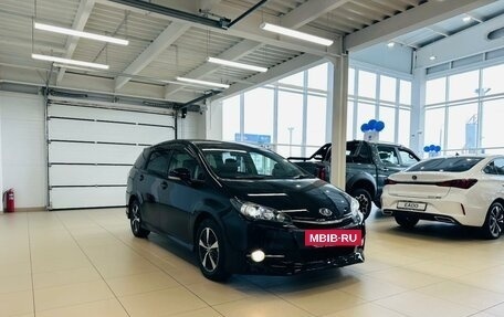 Toyota Wish II, 2012 год, 1 799 999 рублей, 8 фотография
