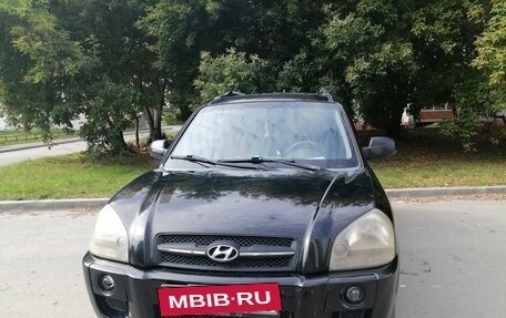 Hyundai Tucson III, 2005 год, 650 000 рублей, 2 фотография