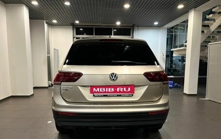 Volkswagen Tiguan II, 2017 год, 1 950 000 рублей, 4 фотография