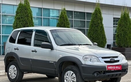 Chevrolet Niva I рестайлинг, 2018 год, 745 000 рублей, 1 фотография