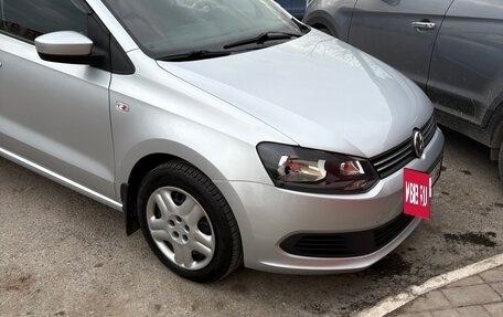 Volkswagen Polo VI (EU Market), 2011 год, 710 000 рублей, 2 фотография