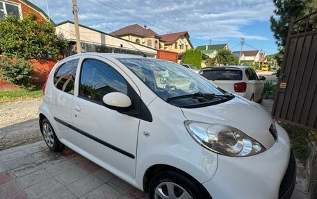 Peugeot 107 I рестайлинг, 2011 год, 600 000 рублей, 3 фотография